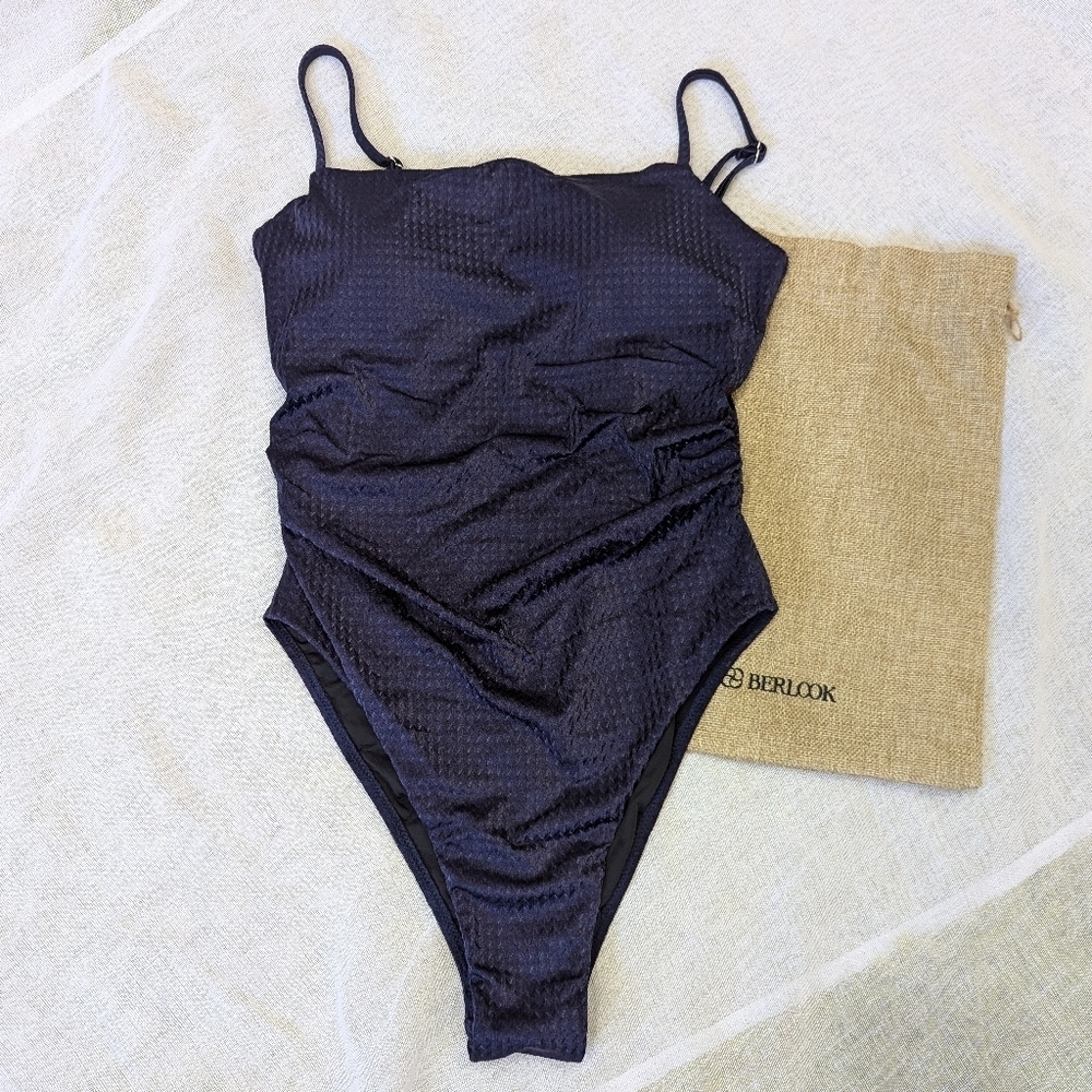 BNWT / Berlook /Small / XL/ Navy Textured Backless One-Piece Swimsuit